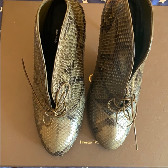 Gucci Python Booties 37 worn once - Picture 5 of 7